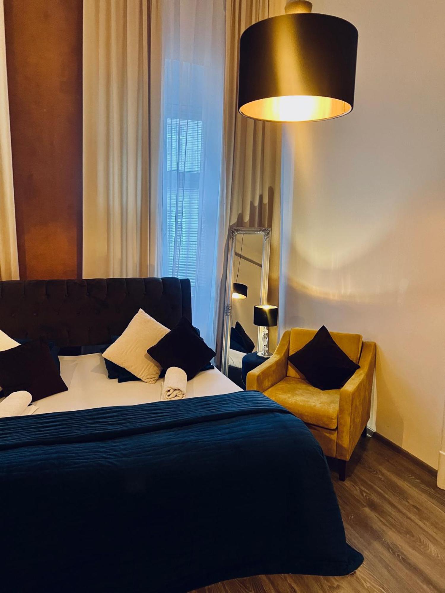 Csaky Palace Ba 3 Bratislava Ngoại thất bức ảnh