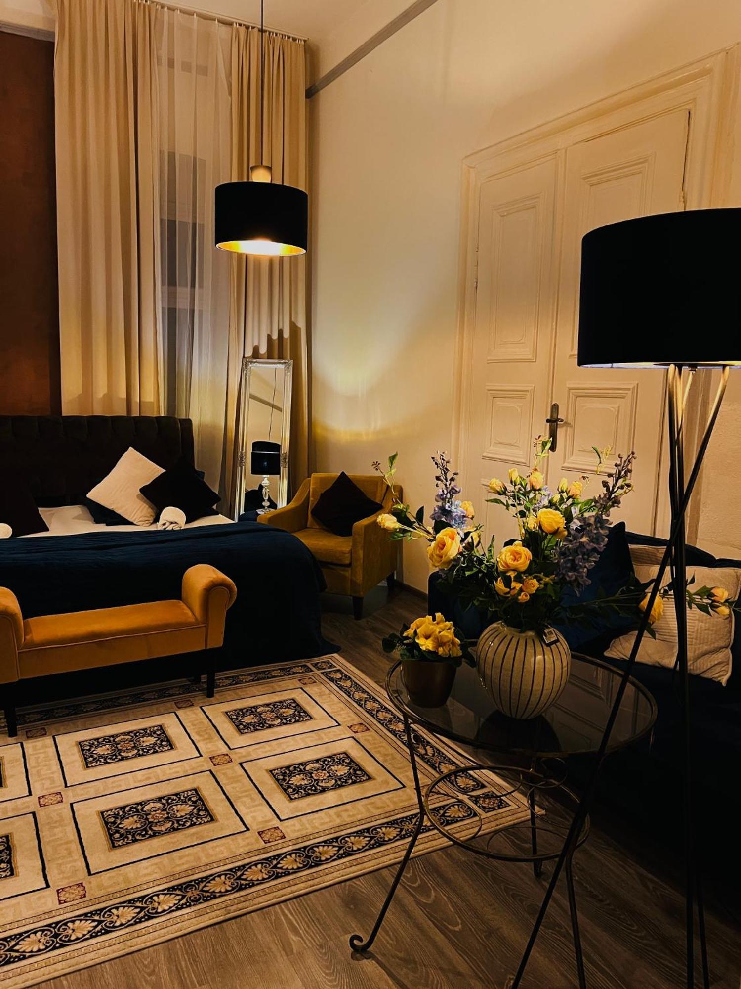 Csaky Palace Ba 3 Bratislava Ngoại thất bức ảnh